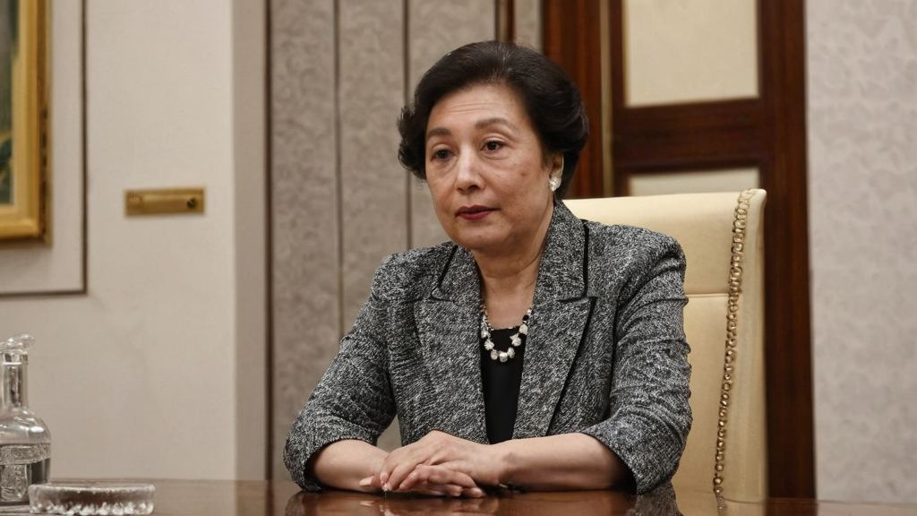 娱乐小八吃瓜视频大全免费观看揭露明星脚部秘事肉色丝袜美足引热议